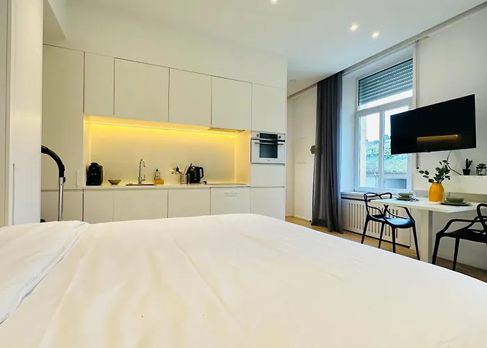 Fischer à La Pétrusse 001 Appartement